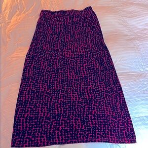 Comfy USA Black and Magenta/Pink Patterned Maxi Skirt.  Sz medium